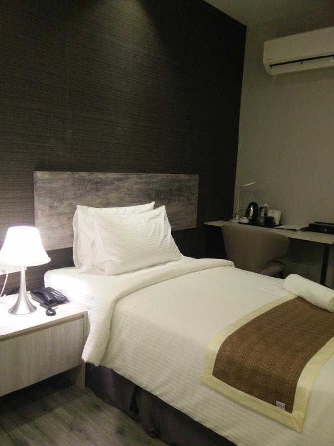The Leverage Business Hotel Johor Bahru Zewnętrze zdjęcie