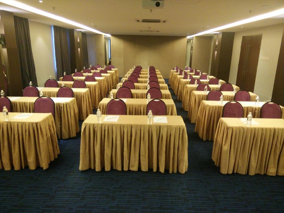 The Leverage Business Hotel Johor Bahru Zewnętrze zdjęcie