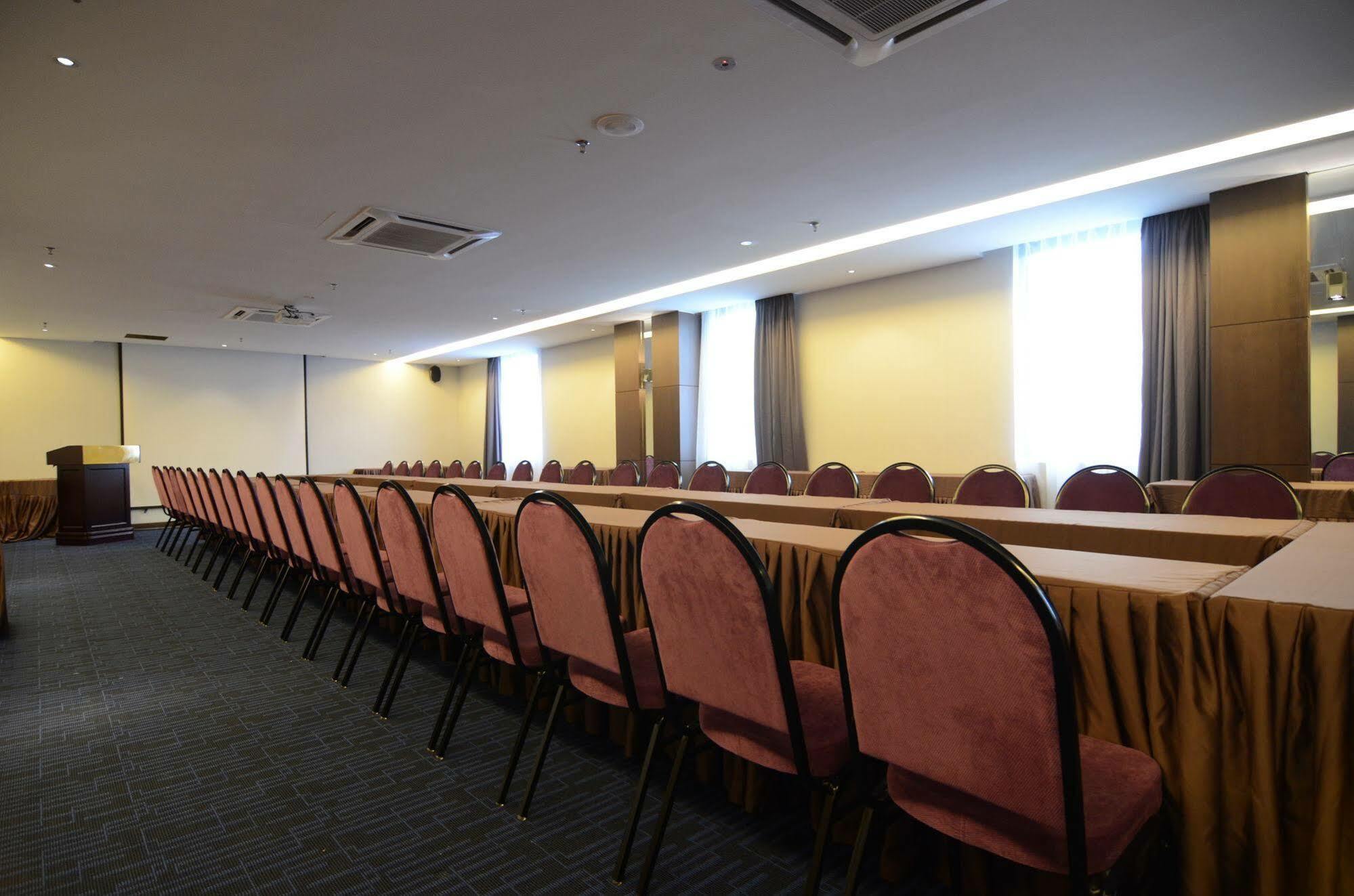 The Leverage Business Hotel Johor Bahru Zewnętrze zdjęcie
